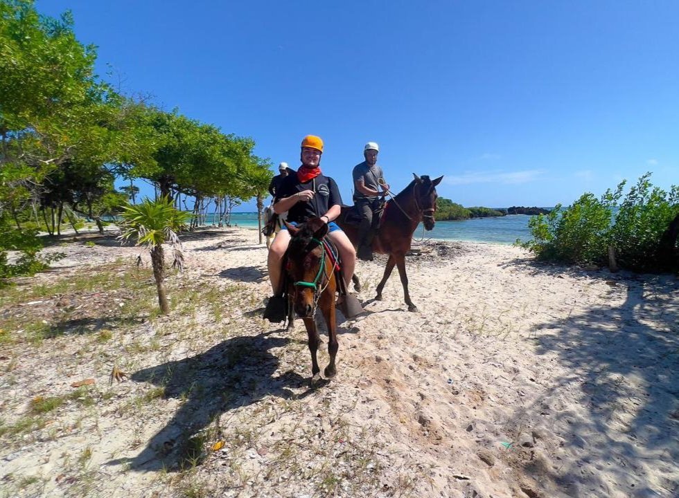 Real customer photo from Nahomy Tours - Horseback Riding Adventure on Tropical Trails - Item 8