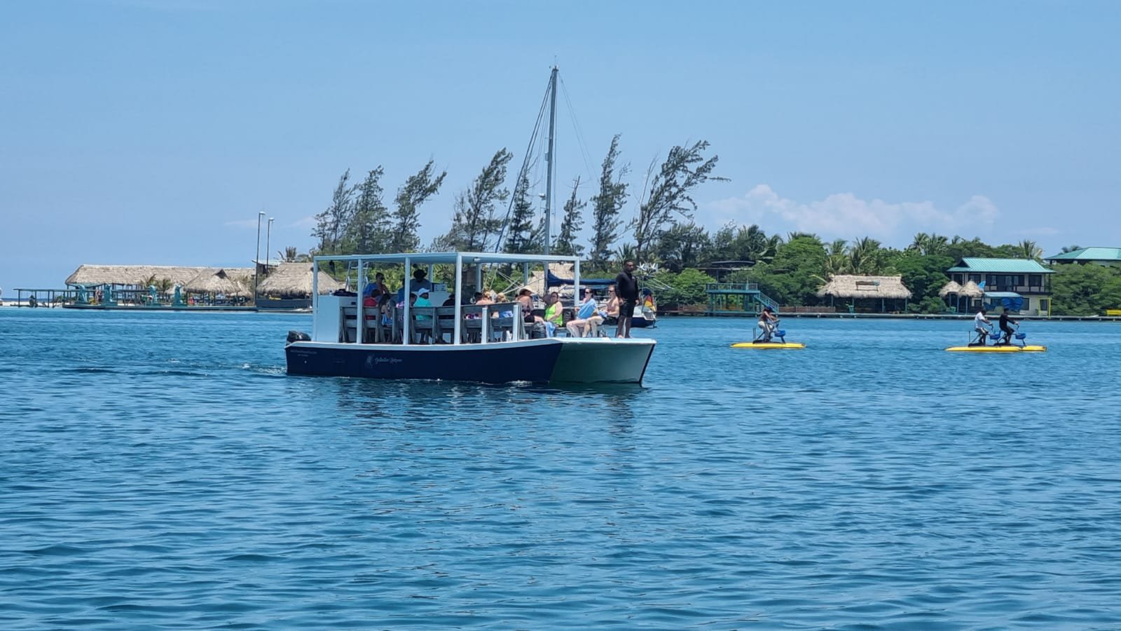 Real customer photo from Nahomy Tours - Snorkeling Adventure in the Roatán Reef - Item 10