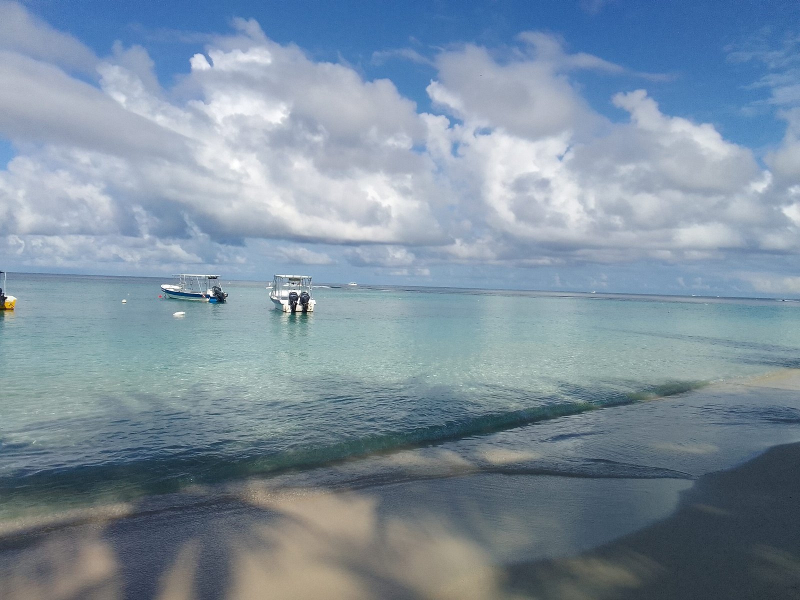 Real customer photo from Nahomy Tours - West Bay Beach Day with Lunch Included - Item 12